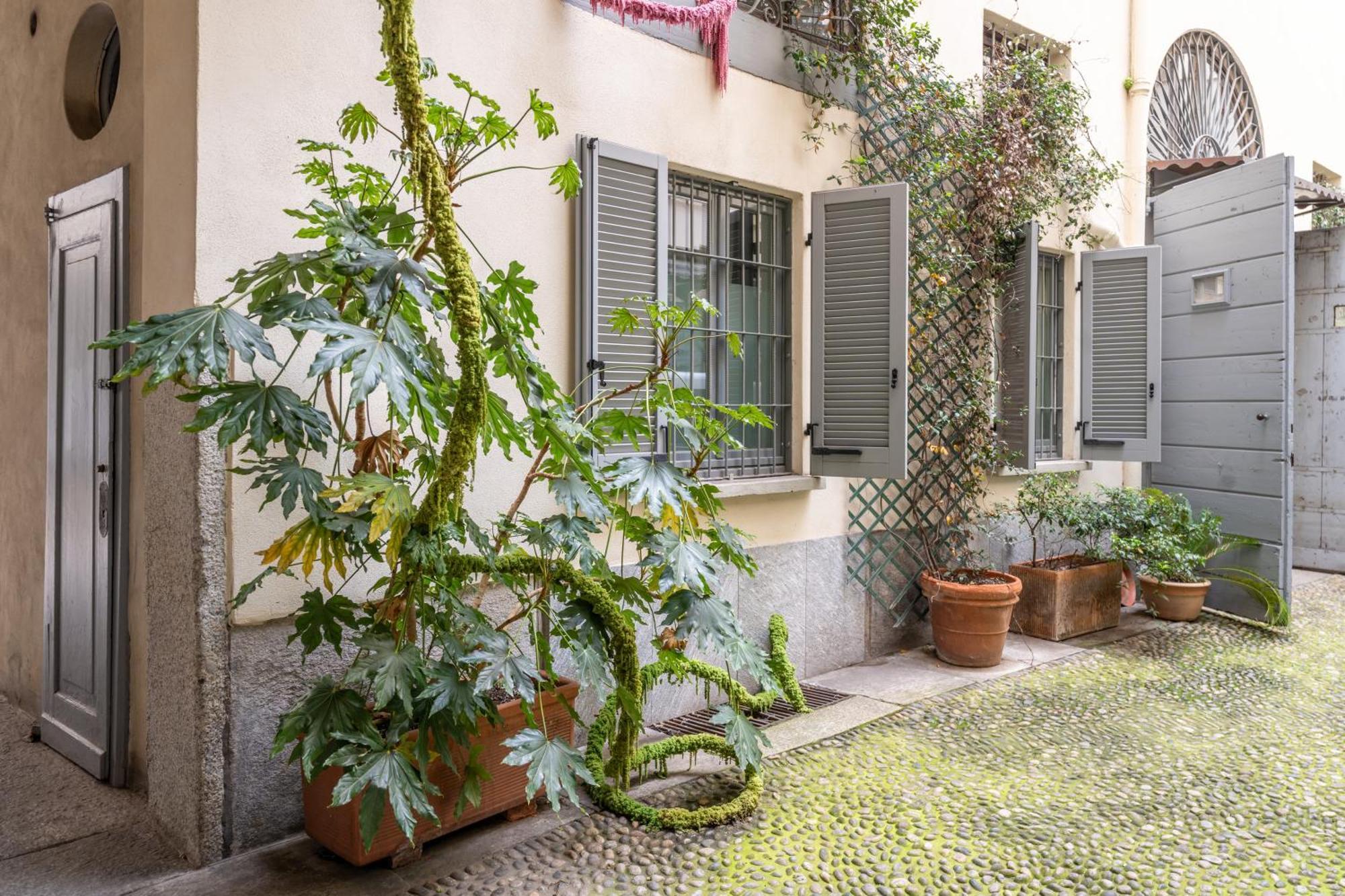 Nerino House, Elegante E Tranquillo Appartamento A 5 Minuti Dal Duomo Milan Exterior photo